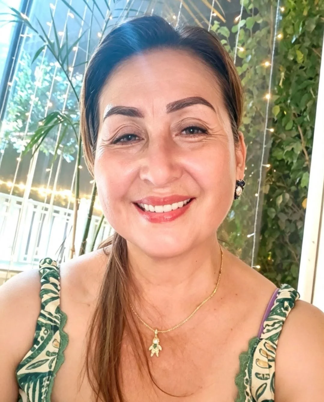 Retrato de Verónica Ochoa sonriendo